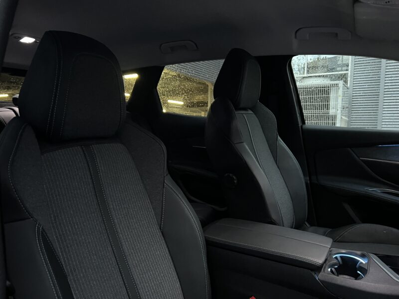 PEUGEOT 3008 SUV 2021