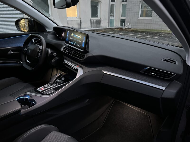 PEUGEOT 3008 SUV 2021