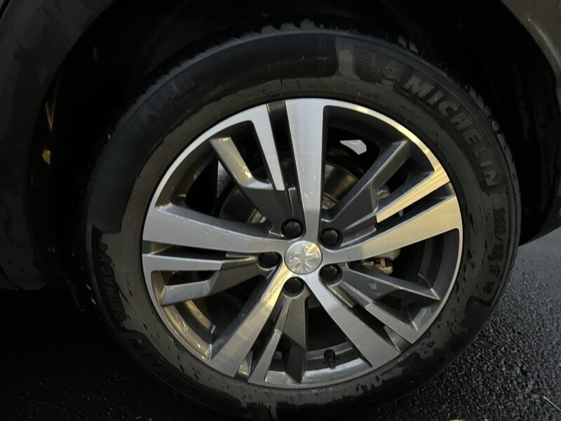 PEUGEOT 3008 SUV 2021