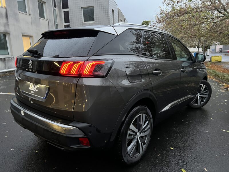 PEUGEOT 3008 SUV 2021