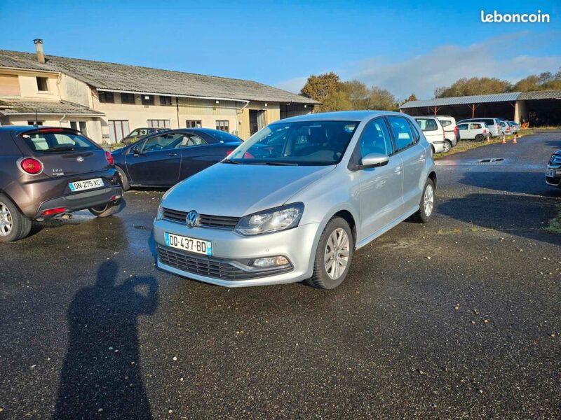VOLKSWAGEN POLO V 2015