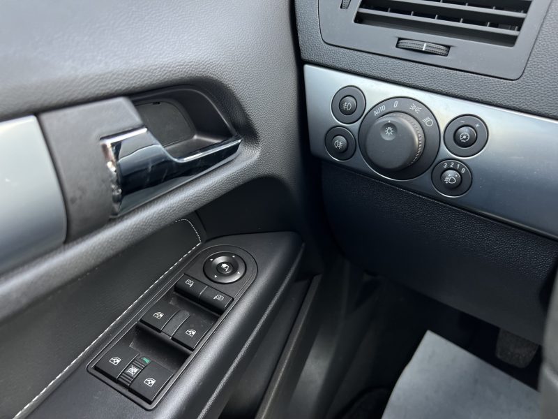OPEL ASTRA III 1.7 CDTI 110 Cv - 1ERE MAIN 5 PORTES CLILMATISATION REGULATEUR BLUETOOTH Garantie 1an