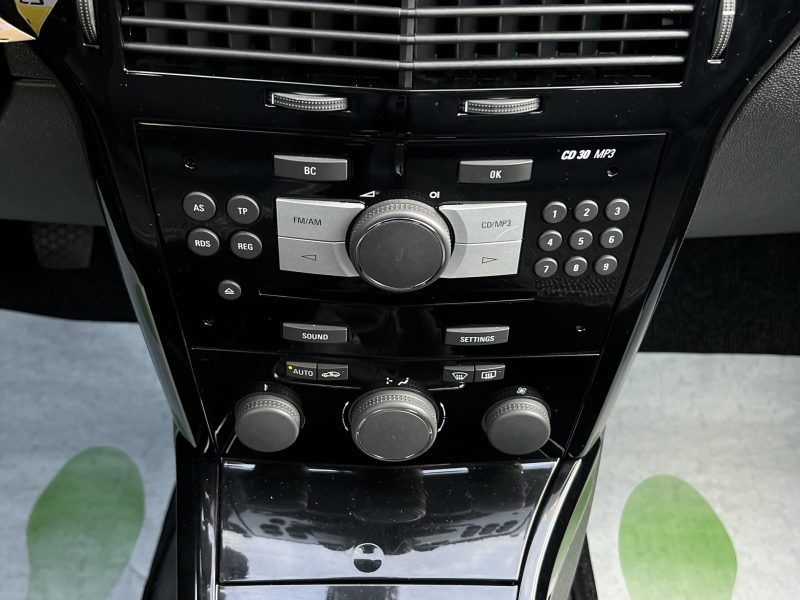 OPEL ASTRA III 1.7 CDTI 110 Cv - 1ERE MAIN 5 PORTES CLILMATISATION REGULATEUR BLUETOOTH Garantie 1an