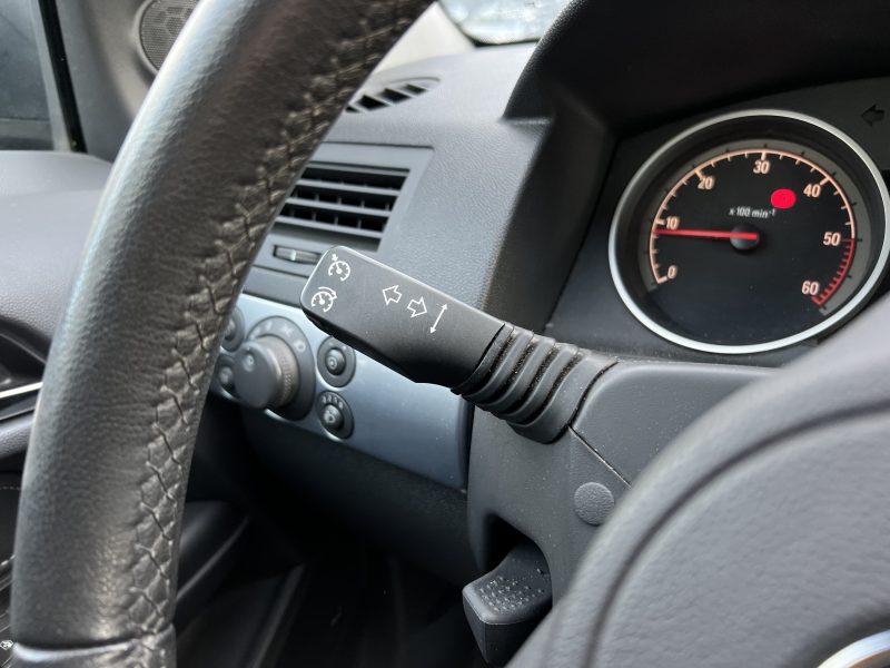 OPEL ASTRA III 1.7 CDTI 110 Cv - 1ERE MAIN 5 PORTES CLILMATISATION REGULATEUR BLUETOOTH Garantie 1an