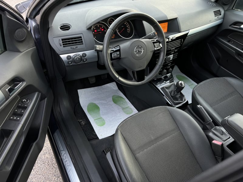OPEL ASTRA III 1.7 CDTI 110 Cv - 1ERE MAIN 5 PORTES CLILMATISATION REGULATEUR BLUETOOTH Garantie 1an