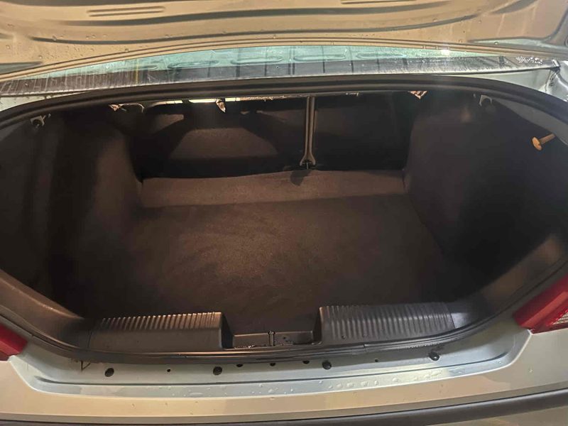 FORD FOCUS 1.6 ESSENCE 100CV