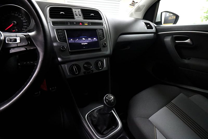 VOLKSWAGEN POLO V 2017