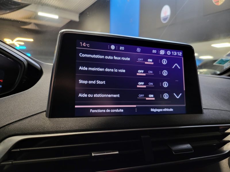 PEUGEOT 3008 180cv GT SUIVI PEUGEOT PACK AUDIO FOCAL / SIEGES CHAUFF ELECT A MEMOIRE / CARPLA