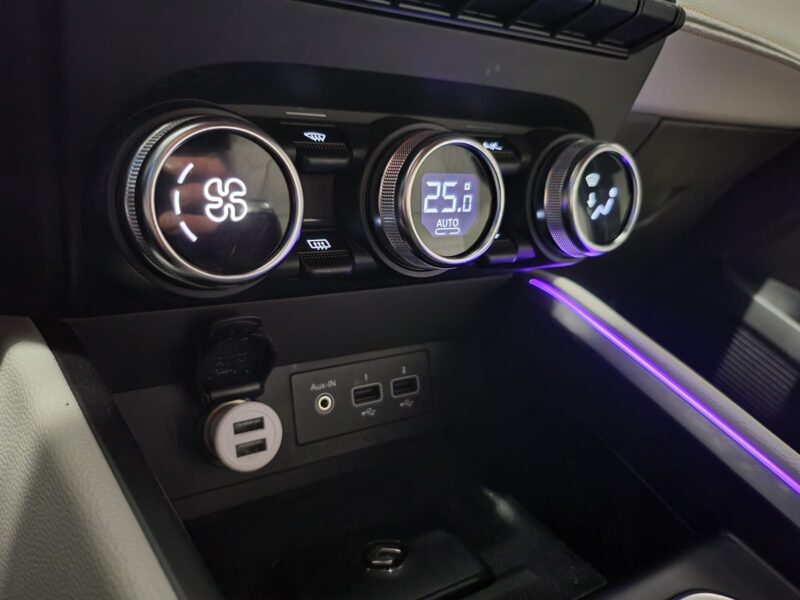 RENAULT CLIO V 1.3 TCe 140cv INITIALE PARIS /CAMERA 360°+SIEGE CHAUFFANT+SYSTEME AUDIO BOSE/