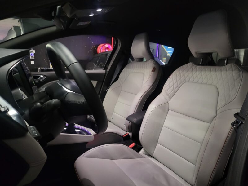 RENAULT CLIO V 1.3 TCe 140cv INITIALE PARIS /CAMERA 360°+SIEGE CHAUFFANT+SYSTEME AUDIO BOSE/