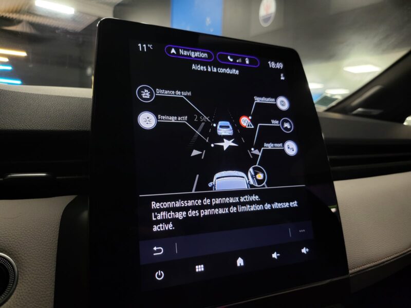 RENAULT CLIO V 1.3 TCe 140cv INITIALE PARIS /CAMERA 360°+SIEGE CHAUFFANT+SYSTEME AUDIO BOSE/