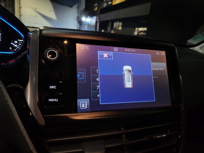 PEUGEOT 2008 1.2 PureTech 110cv Allure Business EAT 1ère Main // APPLE CARPLAY/MIRROR LINK/RADAR-AR