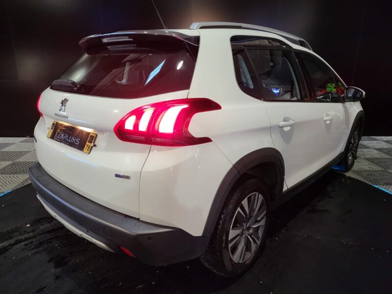 PEUGEOT 2008 1.2 PureTech 110cv Allure Business EAT 1ère Main // APPLE CARPLAY/MIRROR LINK/RADAR-AR