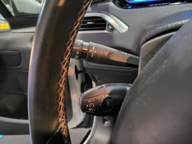 PEUGEOT 2008 1.2 PureTech 110cv Allure Business EAT 1ère Main // APPLE CARPLAY/MIRROR LINK/RADAR-AR