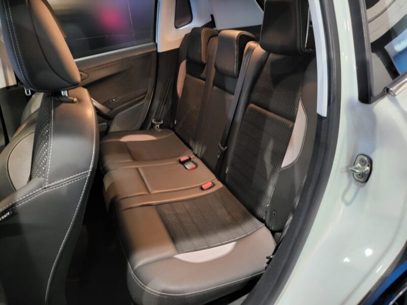 PEUGEOT 2008 1.2 PureTech 110cv Allure Business EAT 1ère Main // APPLE CARPLAY/MIRROR LINK/RADAR-AR