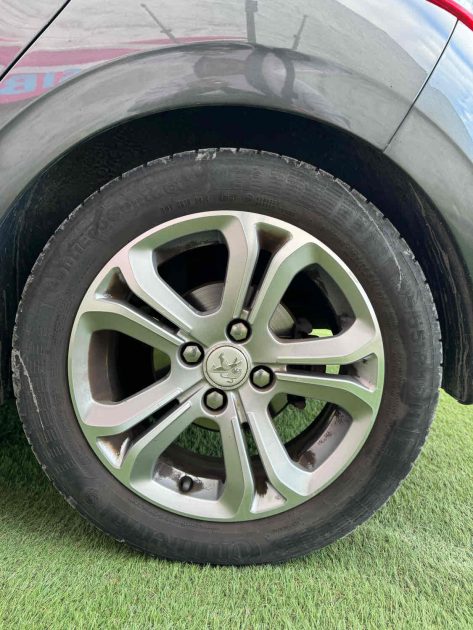 PEUGEOT 208 I 2012