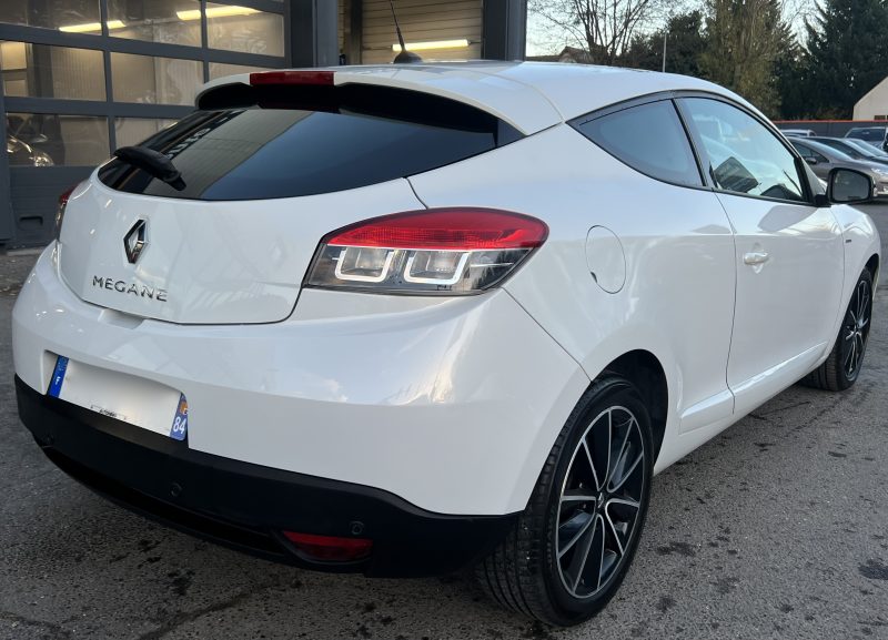 RENAULT MEGANE 3 COUPE PHASE 2 BOSE 1.6 DCI 130 Cv TOIT PANO GPS CAMERA BLUETOOTH - GARANTIE 1 AN