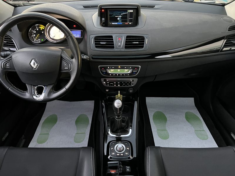 RENAULT MEGANE 3 COUPE PHASE 2 BOSE 1.6 DCI 130 Cv TOIT PANO GPS CAMERA BLUETOOTH - GARANTIE 1 AN