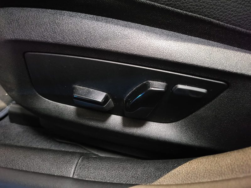 BMW SERIE 5 530d 265cv xDrive M-Sport BVA // TOIT OUVRANT/SIEGES CHAUFFANT/CAMERA 360°