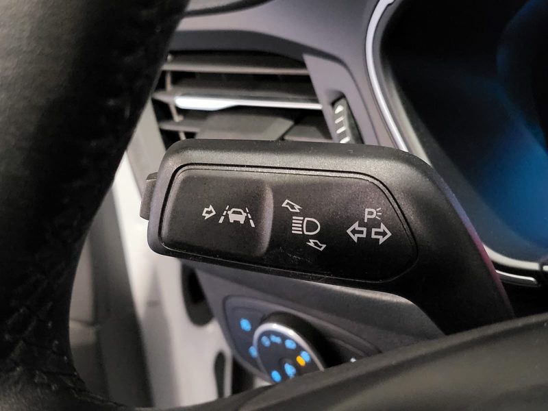 FORD FOCUS IV 1.5 TDCi 95cv Trend Business BVM6 // ANDROID AUTO/RADAR-AV-AR/ALERTE FRANCHISSEMENT DE