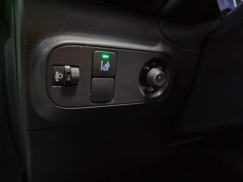 CITROEN C3 III 1.2 PureTech 83cv GRAPHIC SUIVI CITROEN COMPLET 1er MAIN