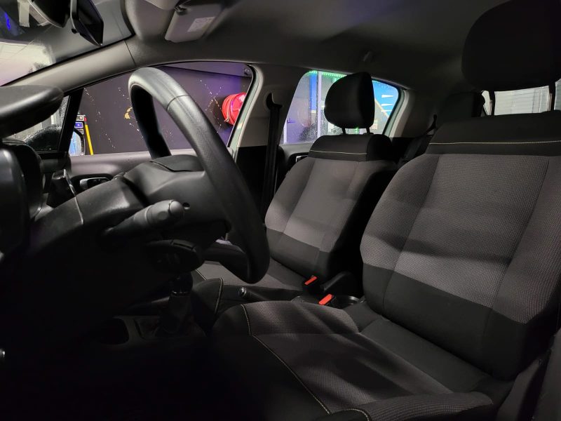 CITROEN C3 III 1.2 PureTech 83cv GRAPHIC SUIVI CITROEN COMPLET 1er MAIN