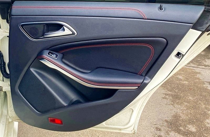 Mercedes-Benz CLA Shooting Brake Amg-Line 4matic 177ch 220 d Fascination 7G-DCT