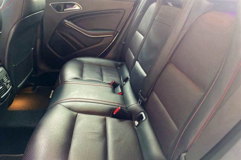 Mercedes-Benz CLA Shooting Brake Amg-Line 4matic 177ch 220 d Fascination 7G-DCT