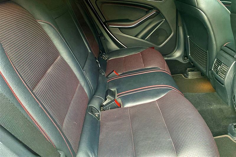 Mercedes-Benz CLA Shooting Brake Amg-Line 4matic 177ch 220 d Fascination 7G-DCT