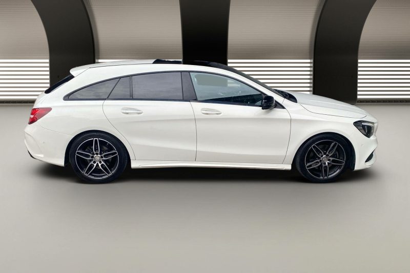 Mercedes-Benz CLA Shooting Brake Amg-Line 4matic 177ch 220 d Fascination 7G-DCT