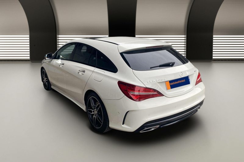 Mercedes-Benz CLA Shooting Brake Amg-Line 4matic 177ch 220 d Fascination 7G-DCT