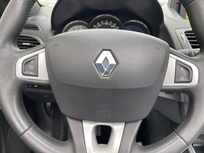 RENAULT MEGANE 3 PASE 2 CC GT LINE 1.5 DCI 110 Cv CABRIOLET / GPS BLUETOOTH - GARANTIE 1 AN