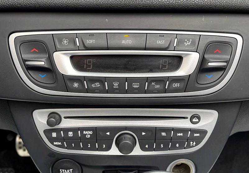 RENAULT MEGANE 3 PASE 2 CC GT LINE 1.5 DCI 110 Cv CABRIOLET / GPS BLUETOOTH - GARANTIE 1 AN