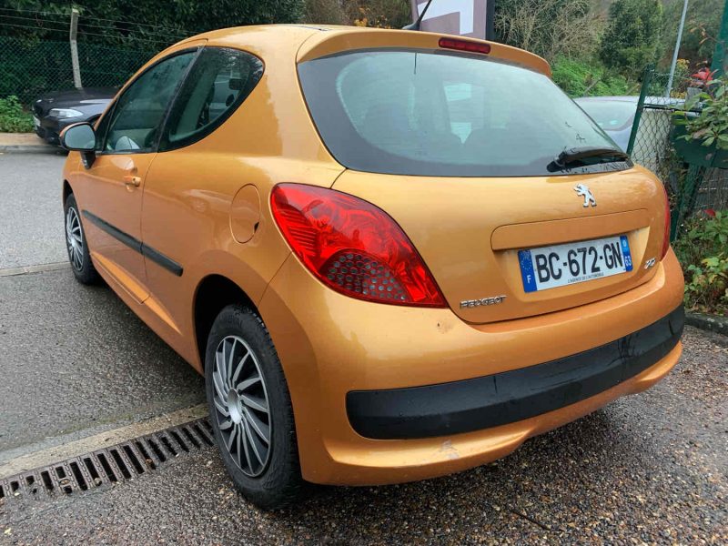 PEUGEOT 207 1.4i 16V 90CV