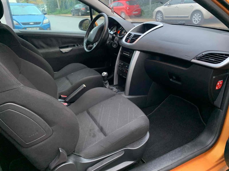 PEUGEOT 207 1.4i 16V 90CV