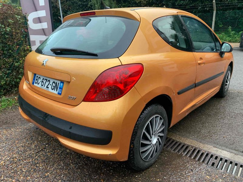 PEUGEOT 207 1.4i 16V 90CV