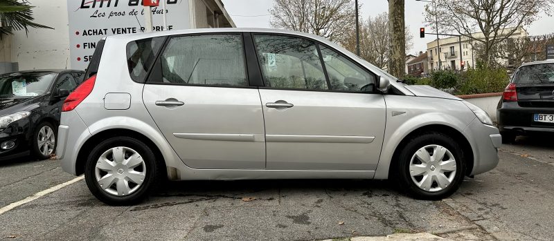 RENAULT SCENIC II 2009