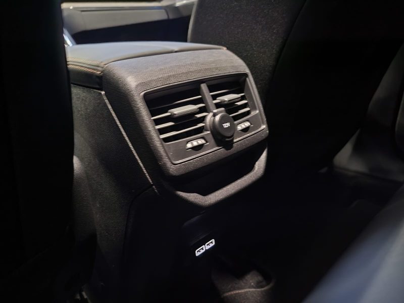 PEUGEOT 3008 Hybrid 224cv GT / TOIT OUVRANT+ATTELAGE+CARPLAY+PARK ASSIST/