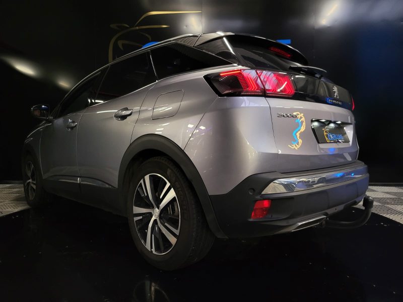 PEUGEOT 3008 Hybrid 224cv GT / TOIT OUVRANT+ATTELAGE+CARPLAY+PARK ASSIST/