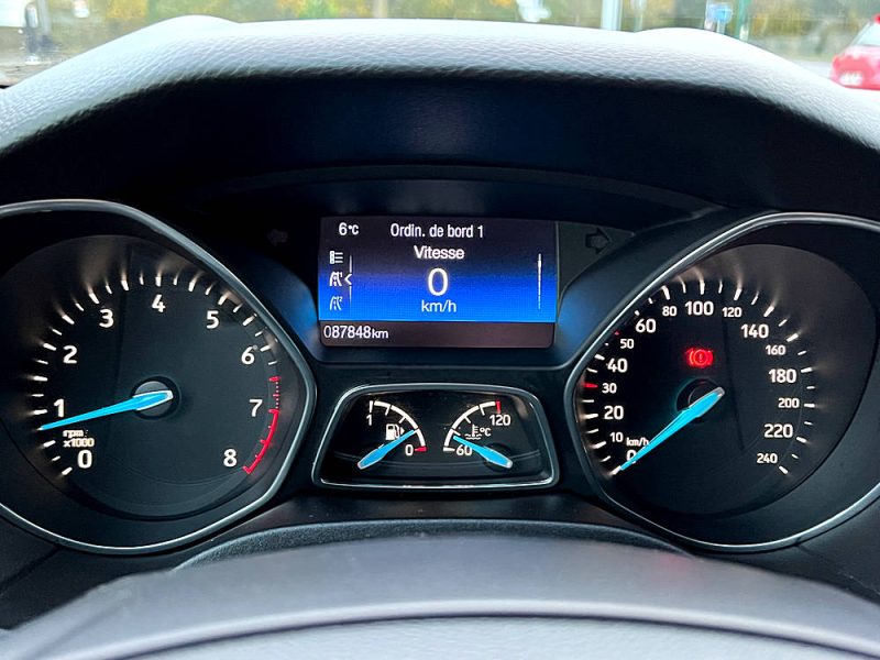 FORD FOCUS III PHASE 2 TITANIUM 1.0 ECOBOOST 125 S&S 1ERE MAIN / GPS KEYLESS PARK ASSIST Garantie1an