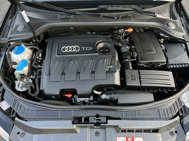AUDI A3 II PHASE 2 SPORTBACK 1.6 TDI 105 Cv BOITE AUTOMATIQUE / 78 300 Kms - GARANTIE 1 AN