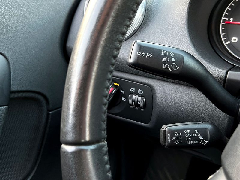 AUDI A3 II PHASE 2 SPORTBACK 1.6 TDI 105 Cv BOITE AUTOMATIQUE / 78 300 Kms - GARANTIE 1 AN