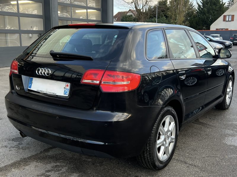 AUDI A3 II PHASE 2 SPORTBACK 1.6 TDI 105 Cv BOITE AUTOMATIQUE / 78 300 Kms - GARANTIE 1 AN