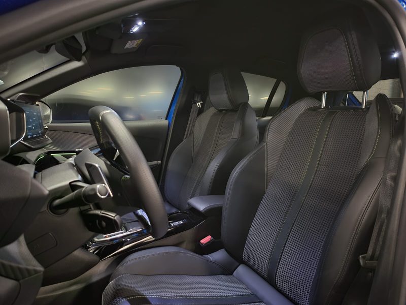 PEUGEOT 208 1.2 100cv GT /VIRTUAL COCKPIT+CAMERA+CAR PLAY+MAIN LIBRE/