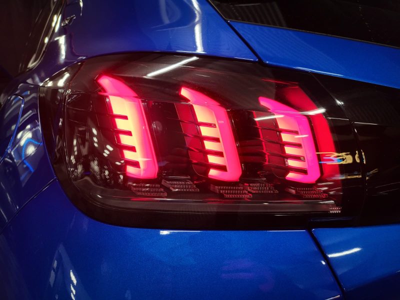 PEUGEOT 208 1.2 100cv GT /VIRTUAL COCKPIT+CAMERA+CAR PLAY+MAIN LIBRE/