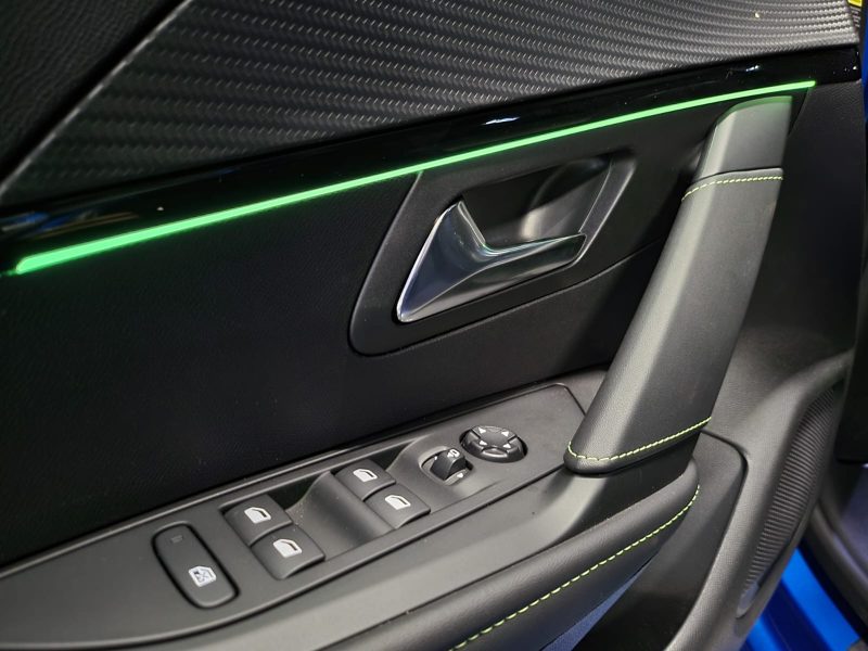 PEUGEOT 208 1.2 100cv GT /VIRTUAL COCKPIT+CAMERA+CAR PLAY+MAIN LIBRE/