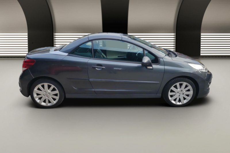 Peugeot 207 CC 112ch FAP 1.6HDi Roland Garros 