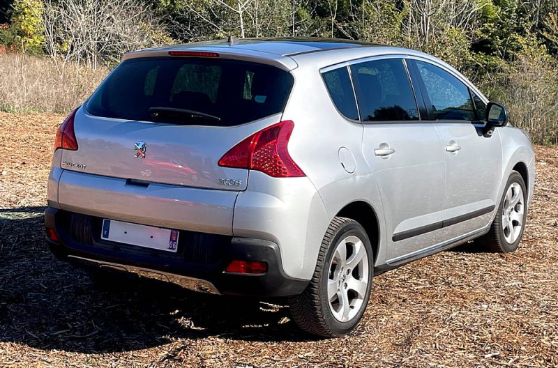 PEUGEOT 3008 1.6 HDi 112 Allure