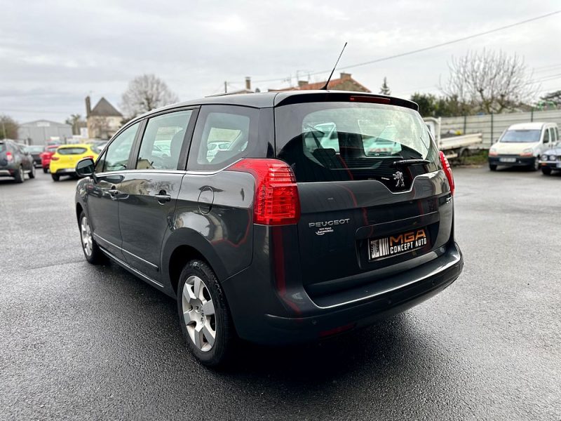 PEUGEOT 5008 2010