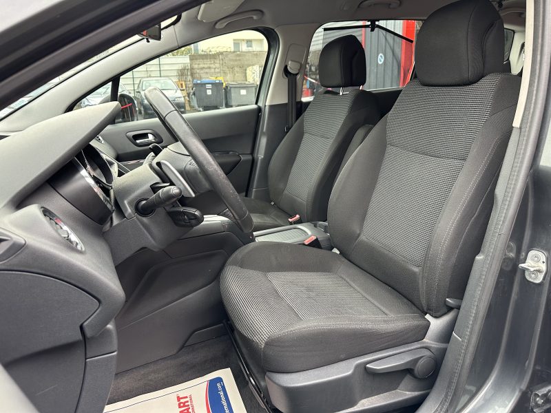 PEUGEOT 5008 2010